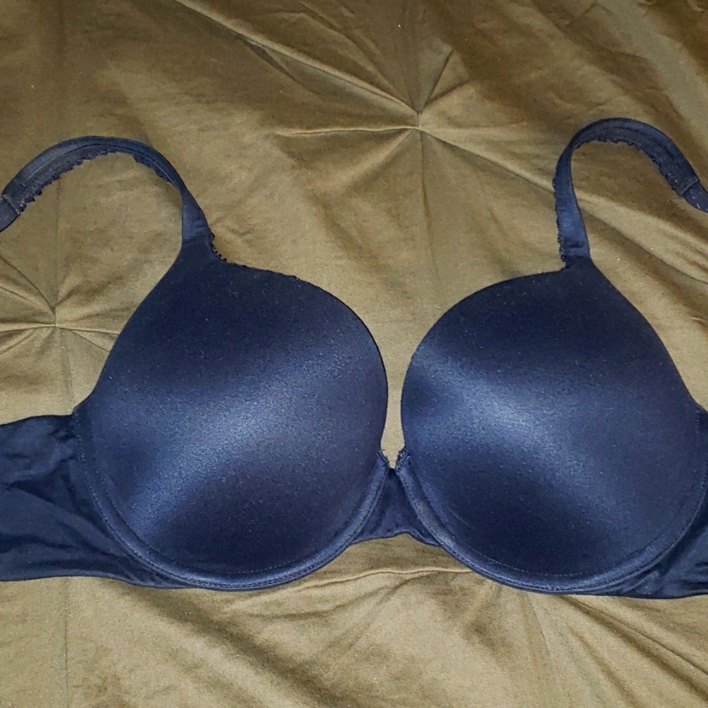 Victoria's Secret navy bra 36C